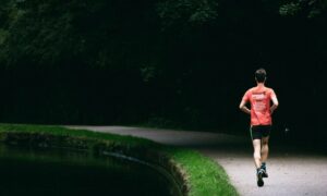 Slow Jogging Olahraga Ringan dan Mudah dengan Banyak Manfaat (1)
